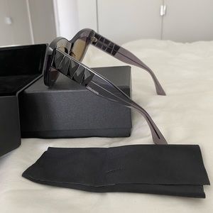 Vera Wang jewel sunglasses